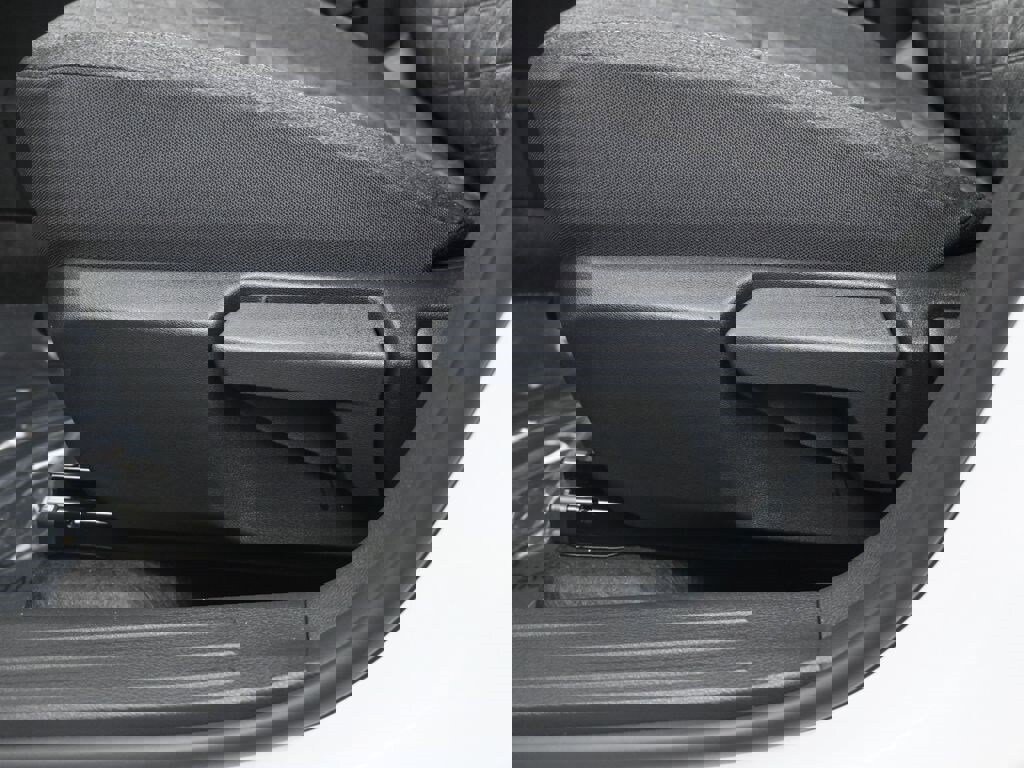 New 2026 Nissan Kicks SV image 12