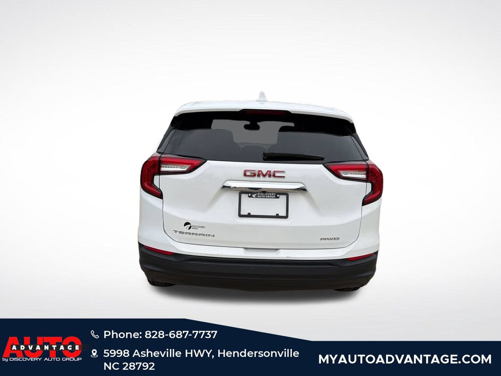 Used 2024 GMC Terrain SLE AWD/4WD image 5