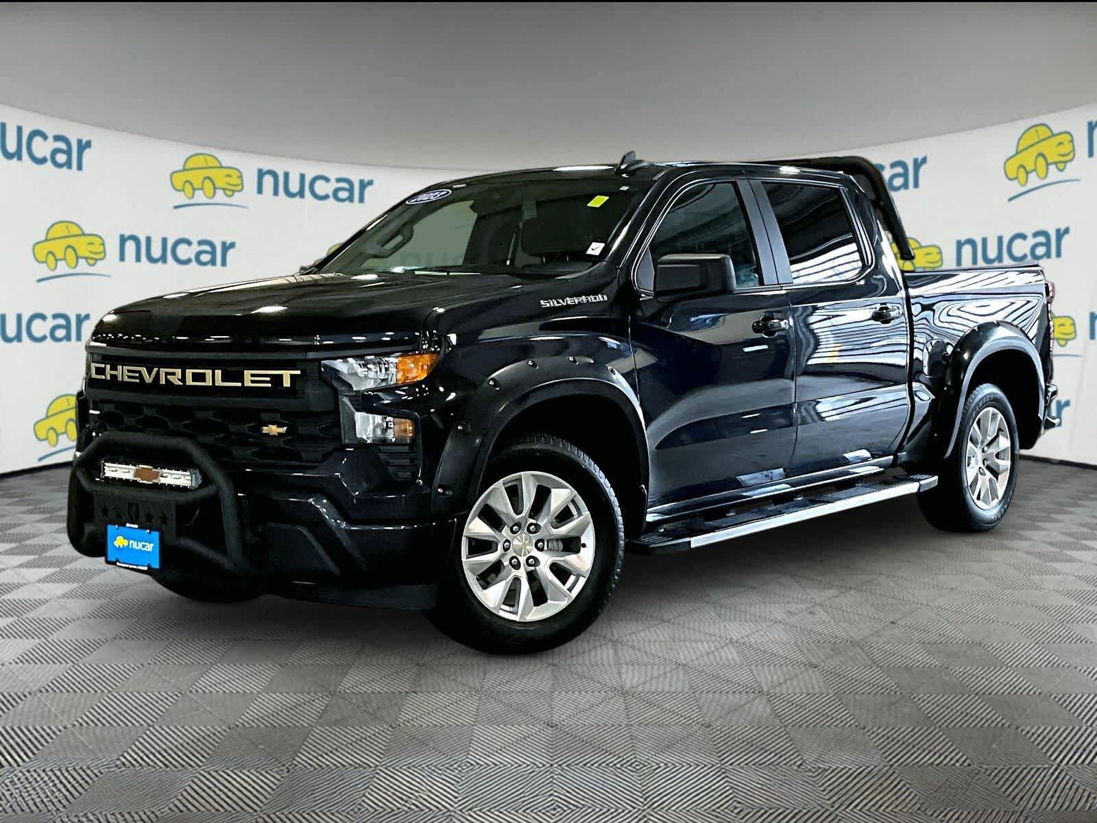 Used 2023 Chevrolet Silverado 1500 Custom image 3