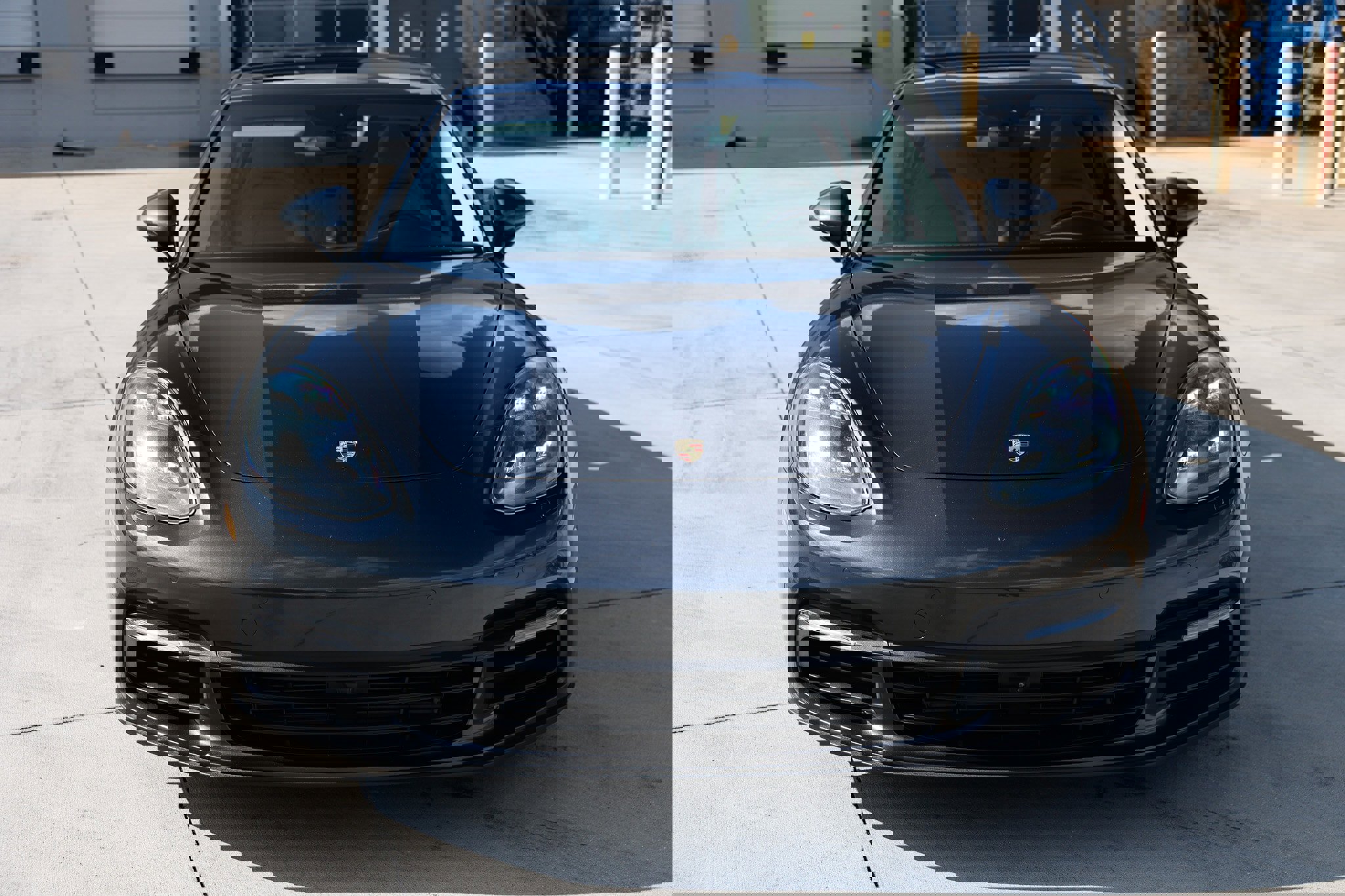 Used 2020 Porsche Panamera image 24