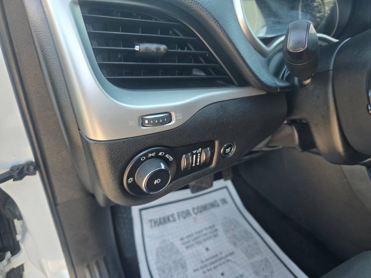 Used 2016 Jeep Cherokee Trailhawk w/ Comfort/Convenience Group AWD/4WD image 14