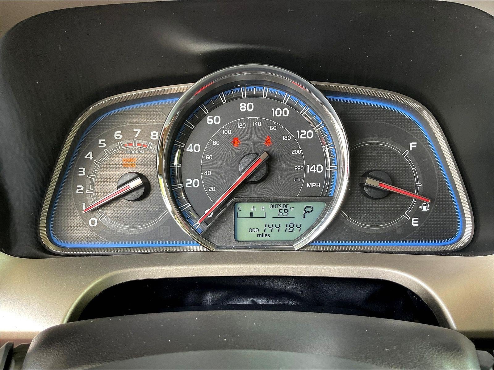 Used 2014 Toyota RAV4 Limited w/ Technology Package FWD image 12