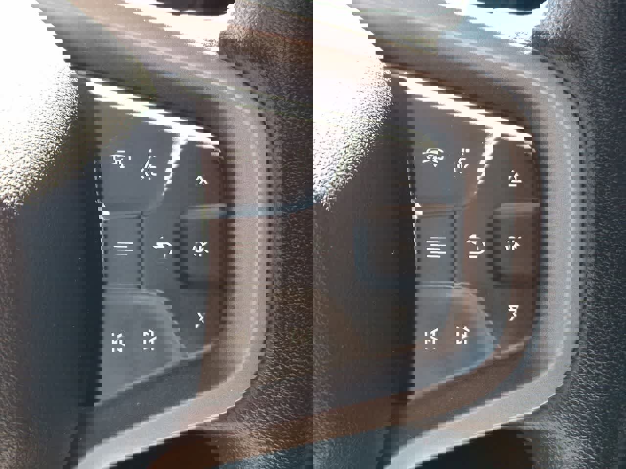 Used 2023 Ford Bronco Badlands image 24