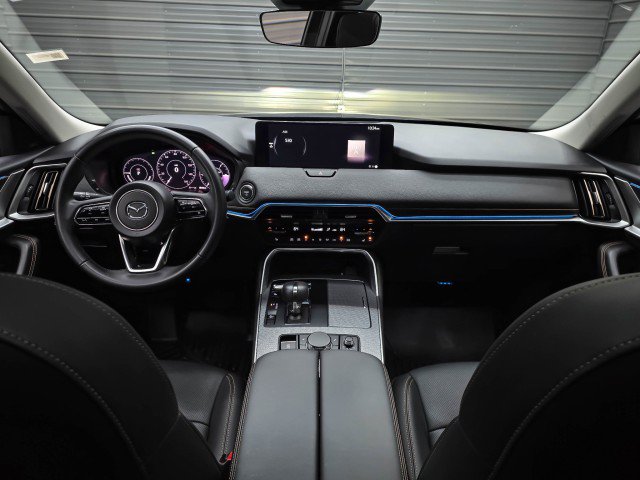 Used 2025 MAZDA CX-90 Plug-In Hybrid w/ Preferred AWD/4WD image 12