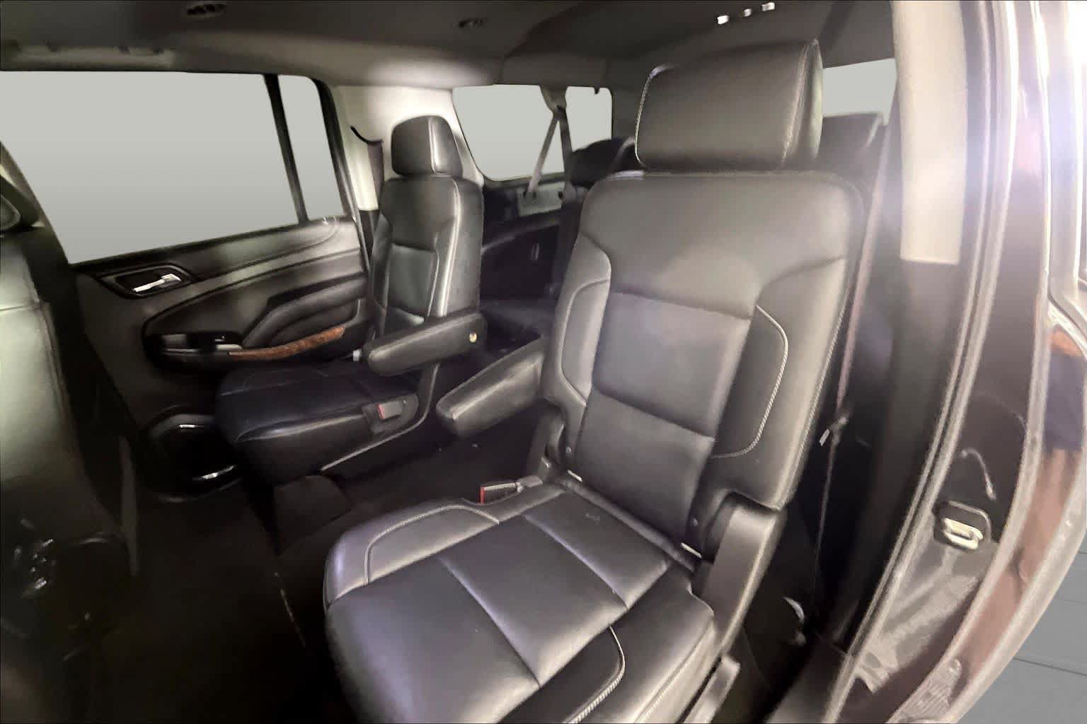Used 2017 Chevrolet Suburban Premier AWD/4WD image 18