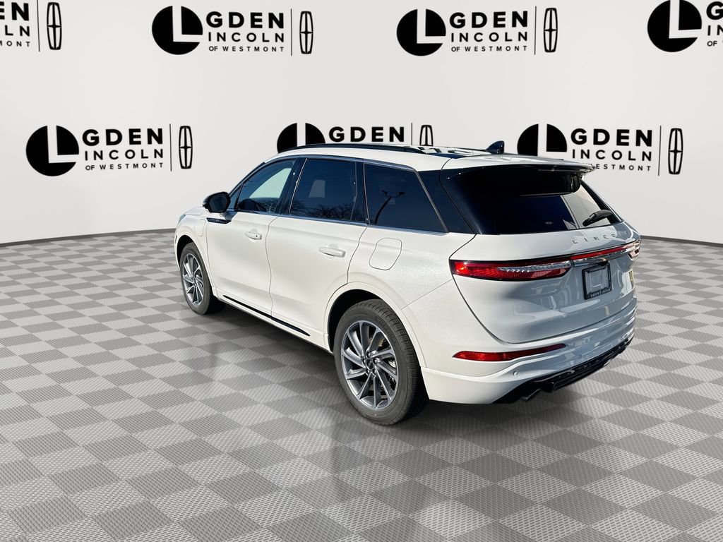 Used 2025 Lincoln Corsair Grand Touring w/ Equipment Group 302A image 6