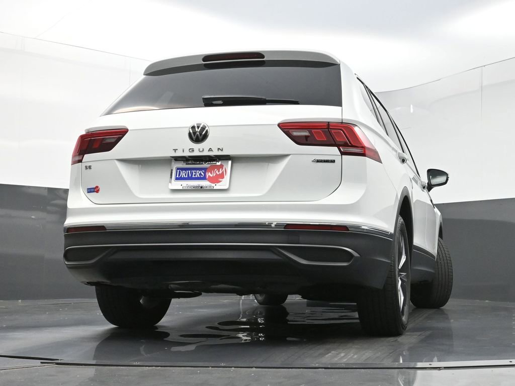 Used 2024 Volkswagen Tiguan SE image 28