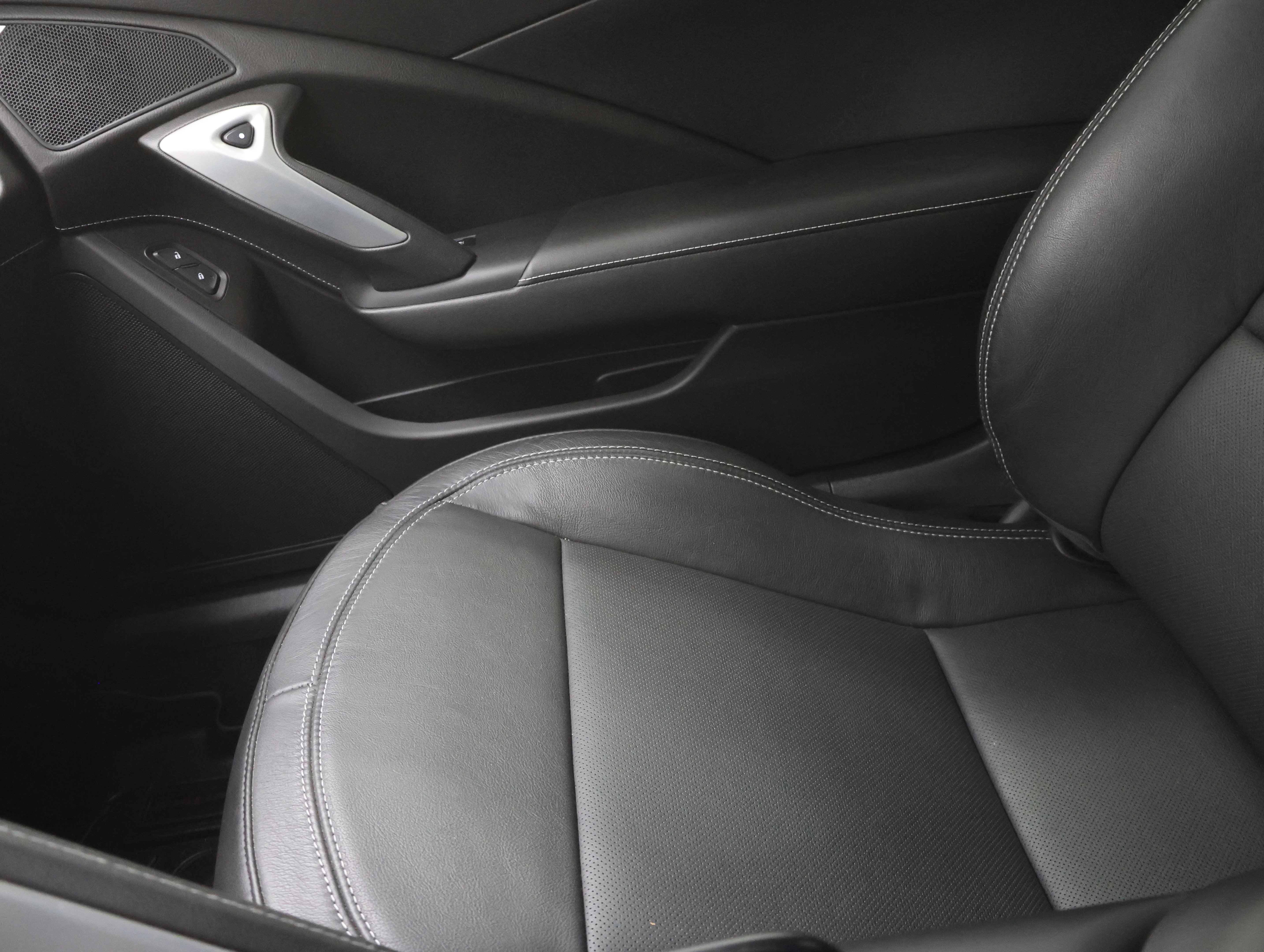 Used 2017 Chevrolet Corvette Stingray Coupe w/ 1LT image 12