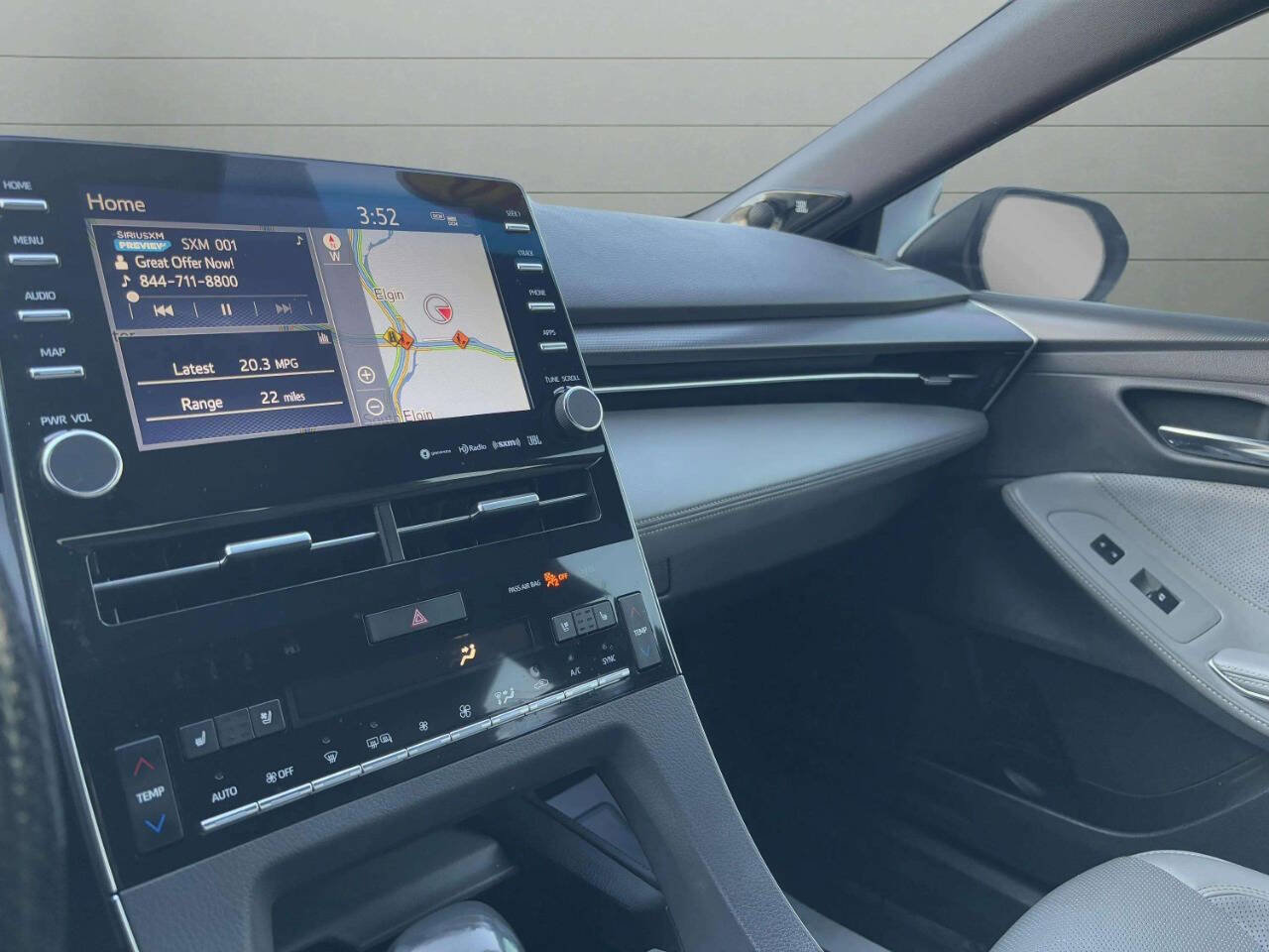 Used 2019 Toyota Avalon Touring w/ Advanced Safety Package image 27