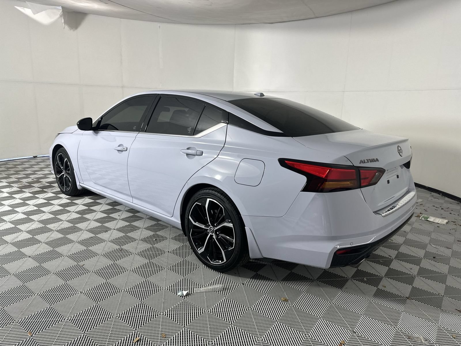 Used 2024 Nissan Altima 2.5 SR FWD image 6