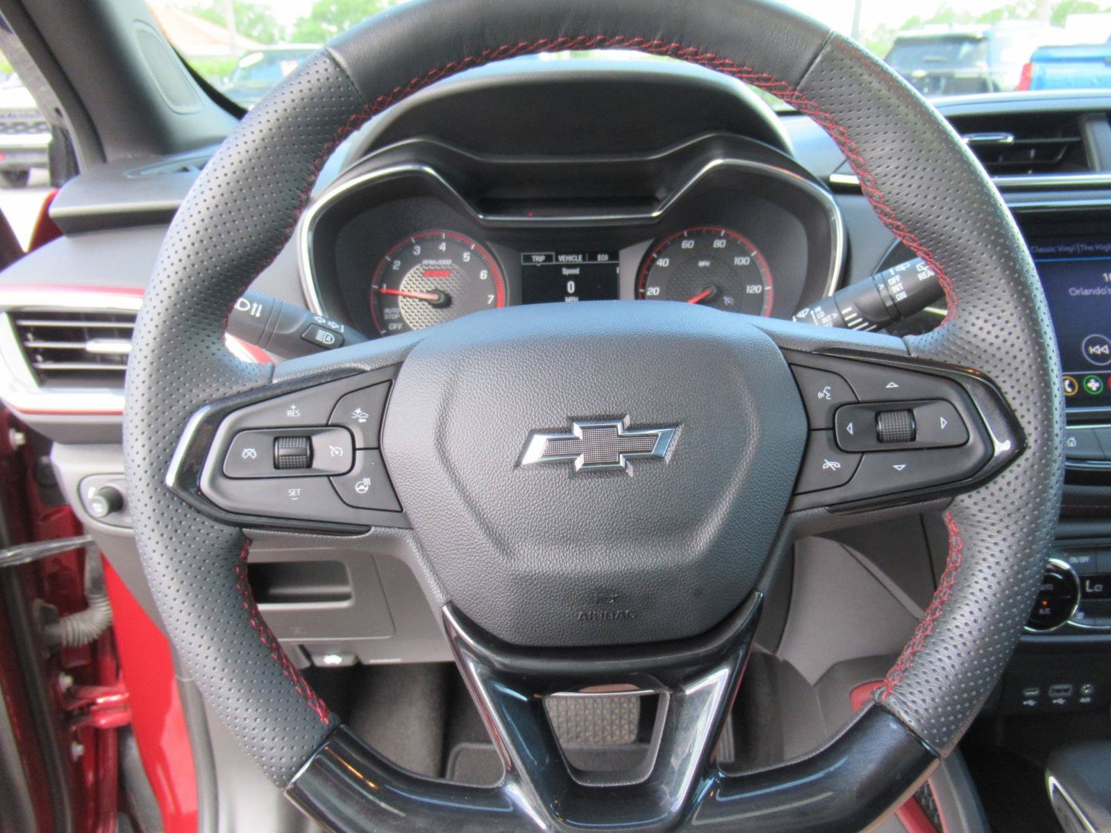 Used 2023 Chevrolet TrailBlazer RS w/ Sun and Liftgate Package FWD image 23