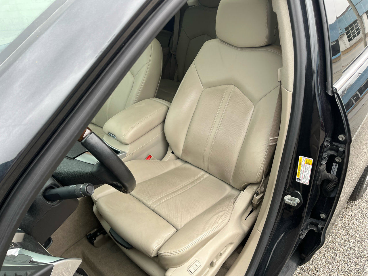 Used 2011 Cadillac SRX Luxury image 21