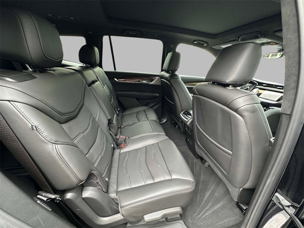 Certified 2025 Cadillac XT6 Premium Luxury w/ Platinum Package image 16