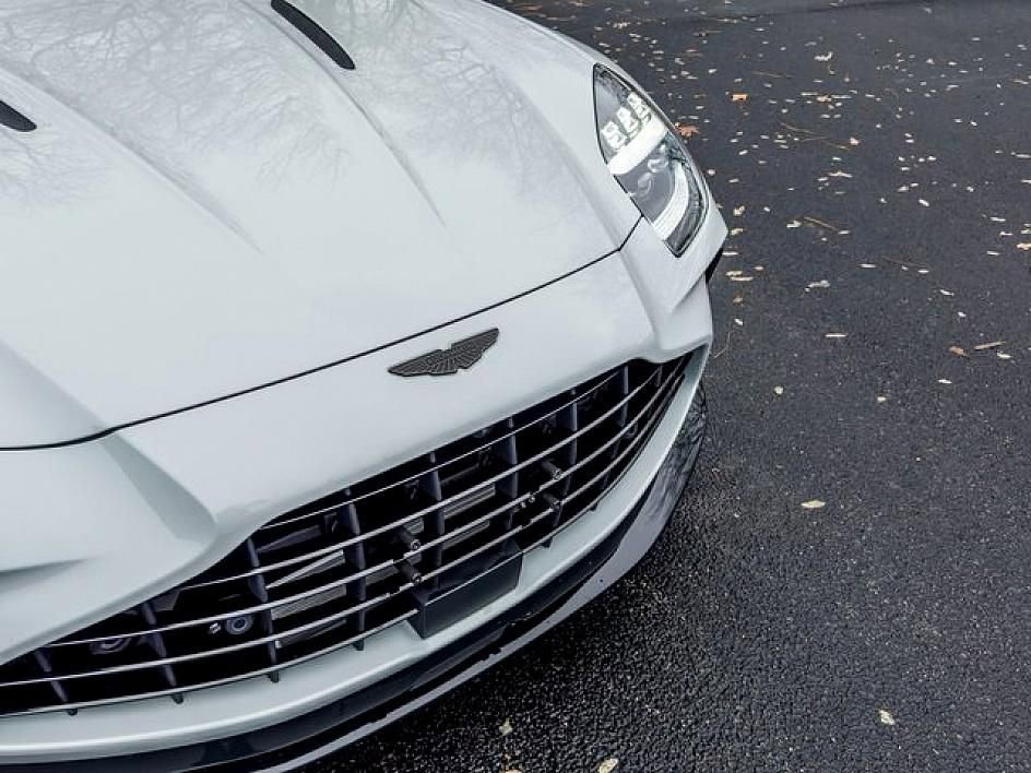 New 2025 Aston Martin V8 Vantage Coupe image 8