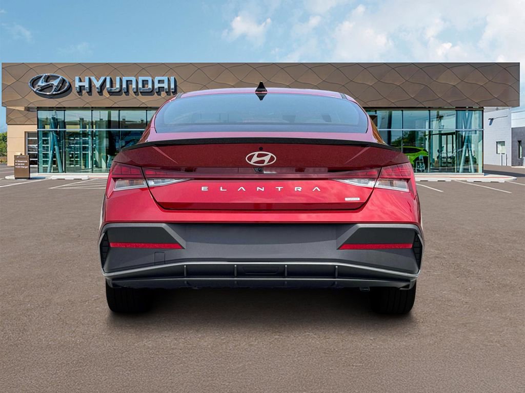 New 2025 Hyundai Elantra SEL FWD image 7