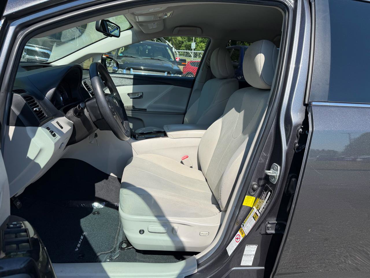 Used 2013 Toyota Venza LE AWD/4WD image 11
