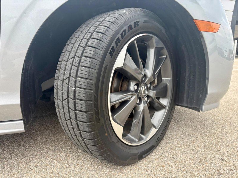 Used 2023 Honda Odyssey Elite image 11