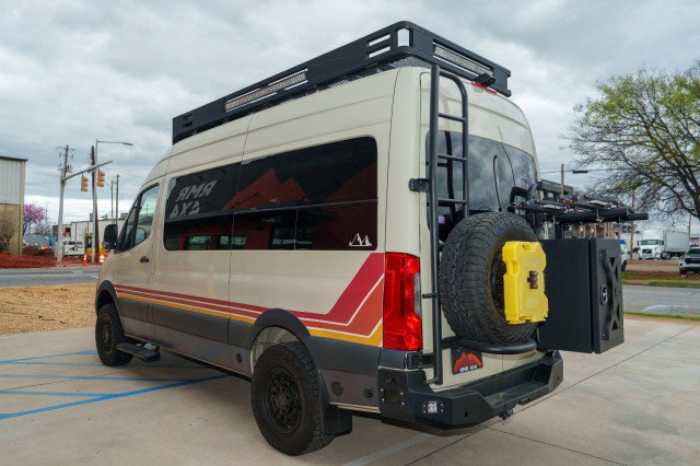 Used 2020 Mercedes-Benz Sprinter 2500 w/ Driver Convenience Package image 5