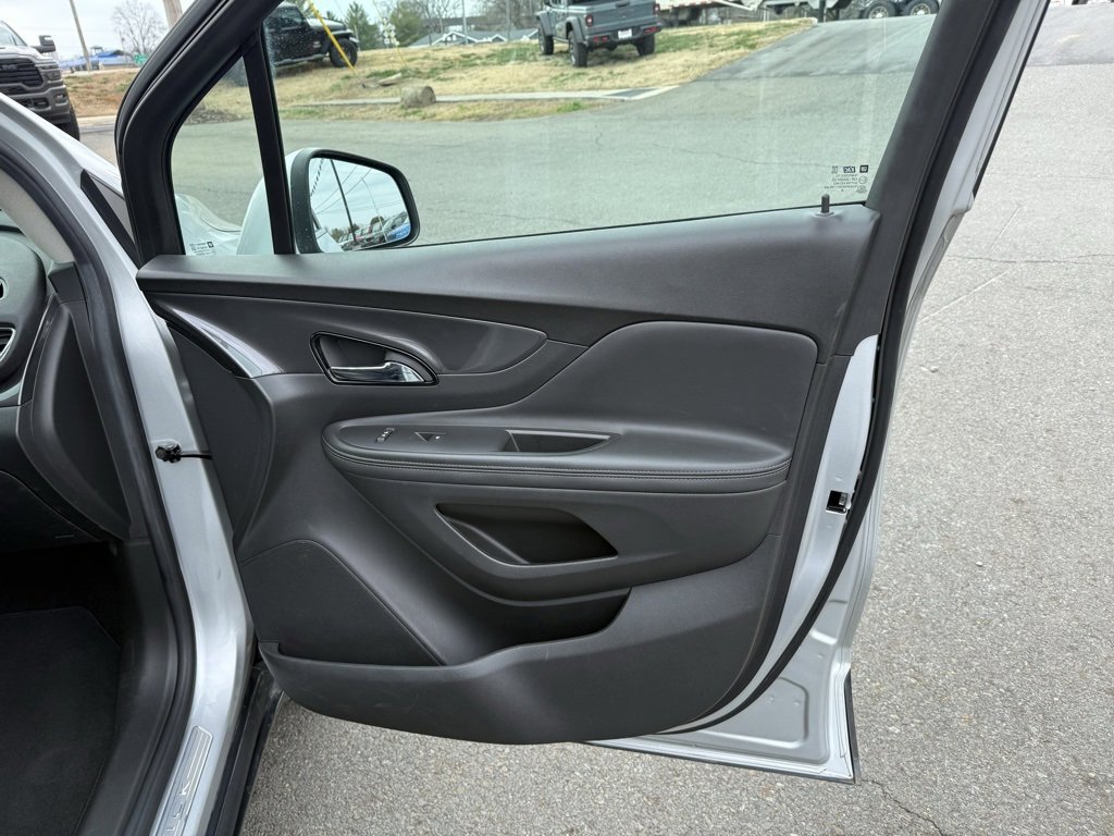 Used 2019 Buick Encore Preferred image 28