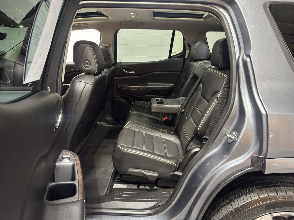 Used 2022 GMC Acadia Denali w/ GMC Pro Grade Package AWD/4WD image 12