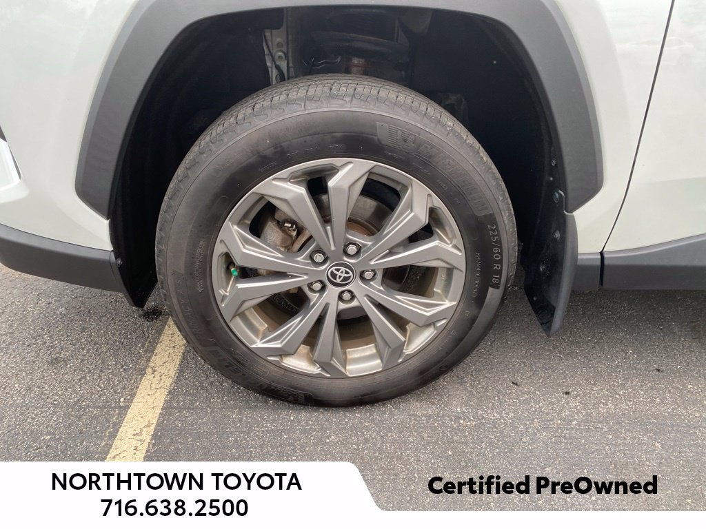 Used 2023 Toyota RAV4 XLE Premium AWD/4WD image 18