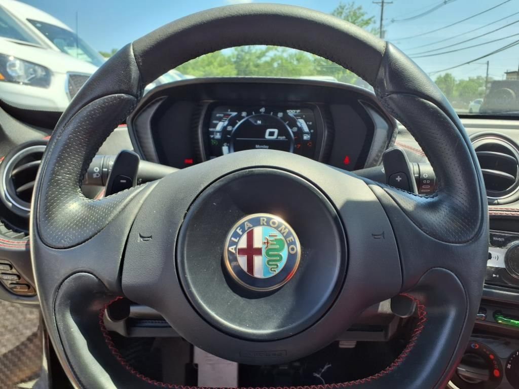 Used 2015 Alfa Romeo 4C Coupe w/ Leather Interior Group RWD image 18