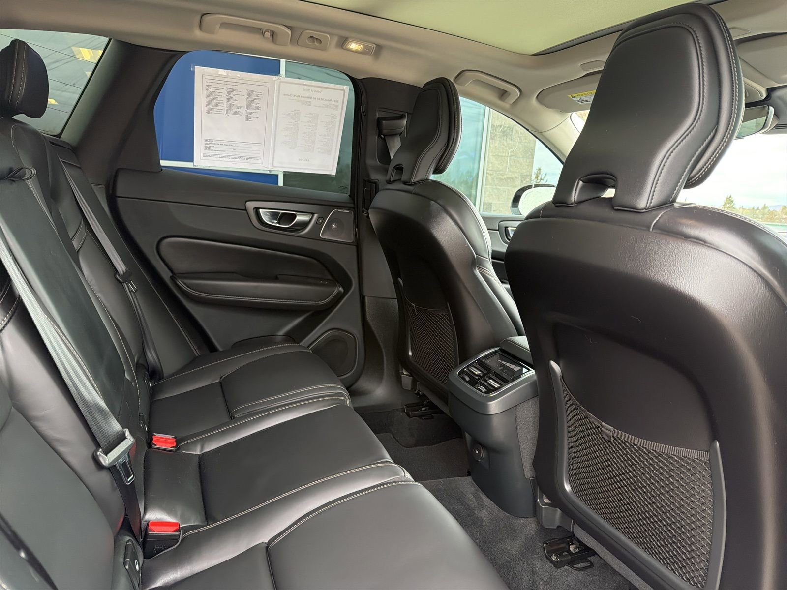 Used 2023 Volvo XC60 B5 Ultimate image 17