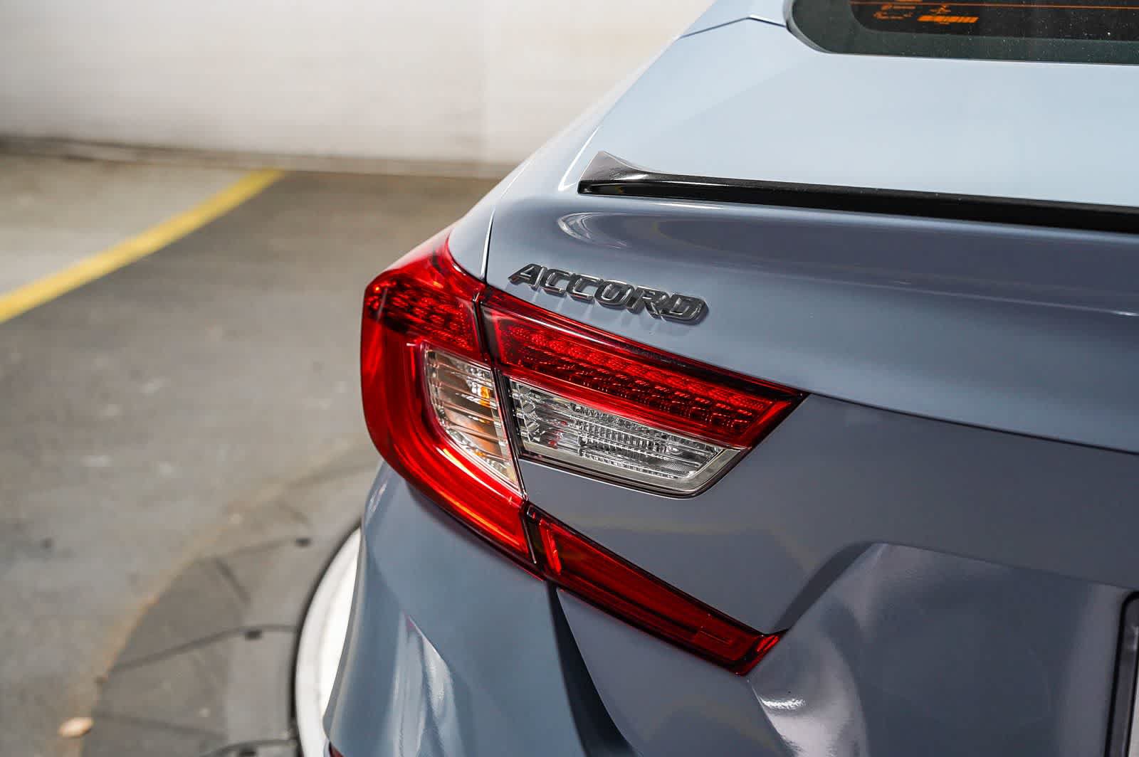 Used 2022 Honda Accord Sport image 11