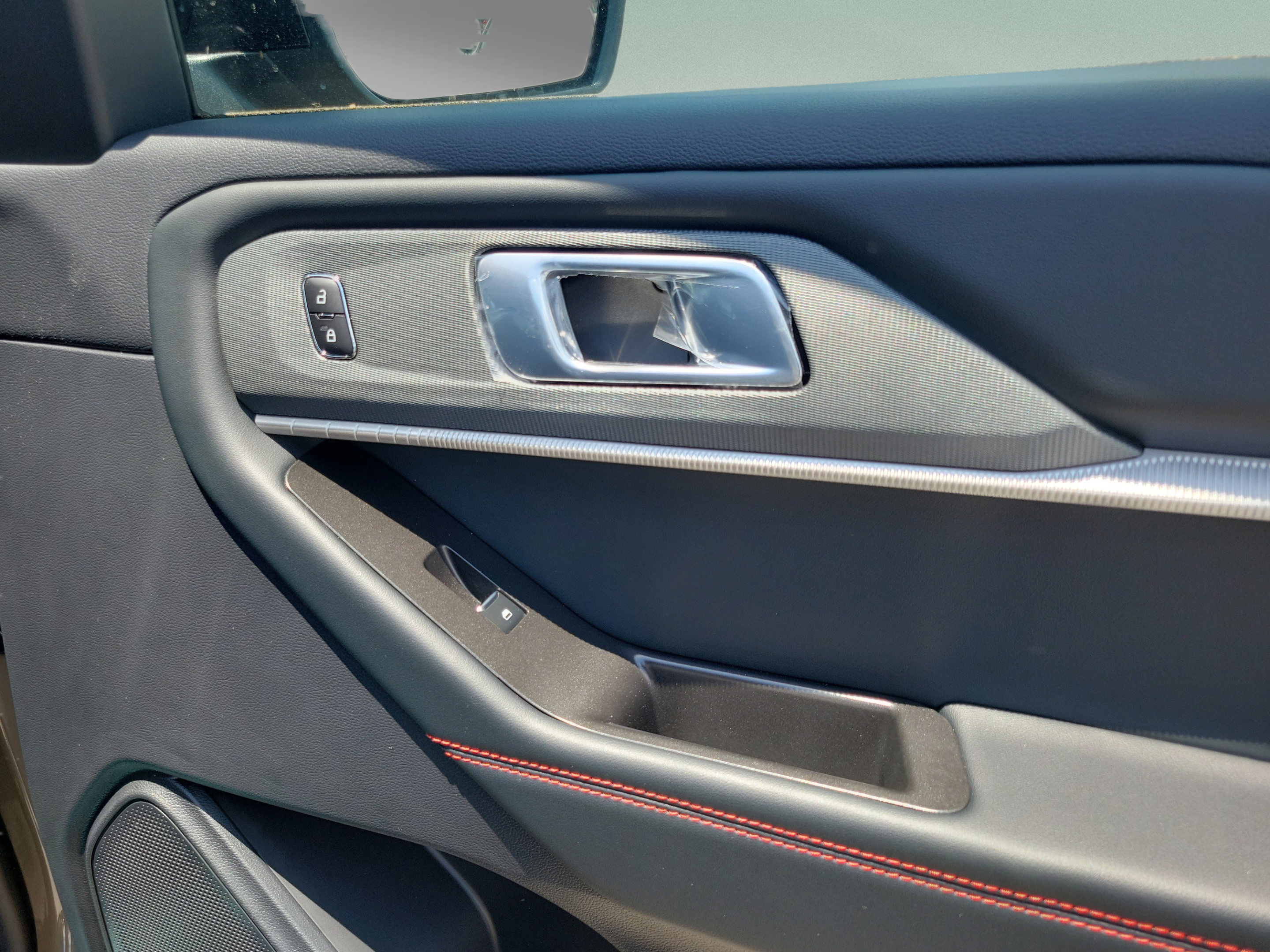 New 2026 Ford Explorer ST-Line w/ ST-Line Street Pack RWD image 8