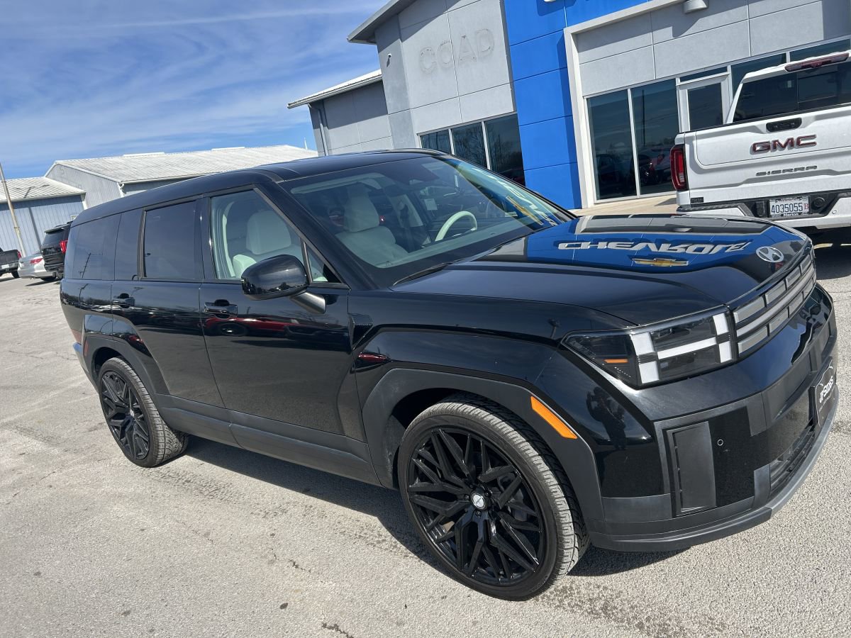 Used 2024 Hyundai Santa Fe SE image 2