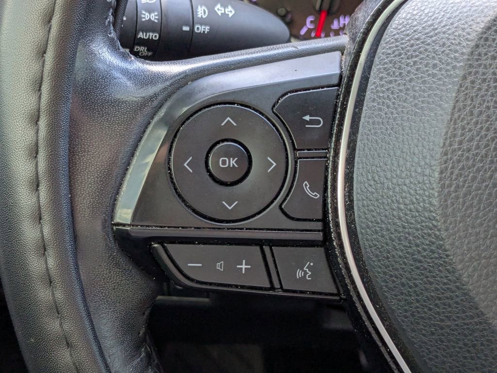 Used 2021 Toyota RAV4 XLE Premium image 29