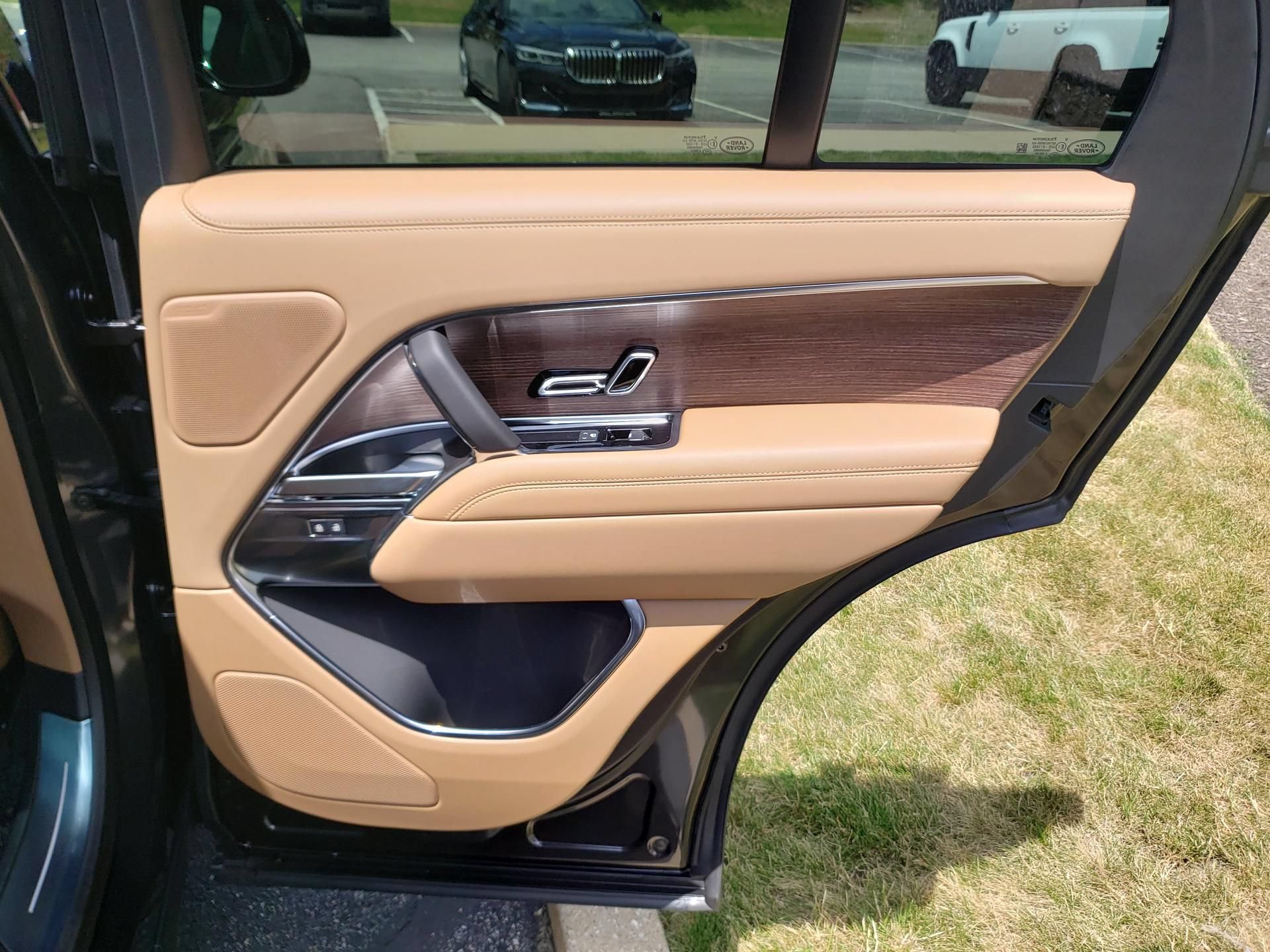 New 2026 Land Rover Range Rover SE AWD/4WD image 16