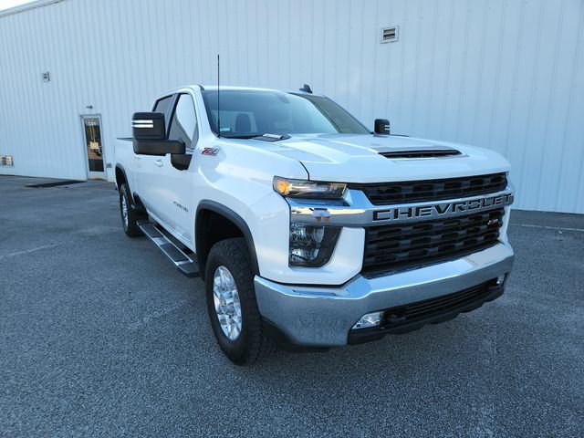 Used 2023 Chevrolet Silverado 2500 LT w/ Convenience Package AWD/4WD image 3