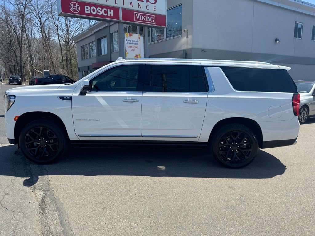 Used 2021 GMC Yukon XL Denali w/ Denali Ultimate Package RWD image 8