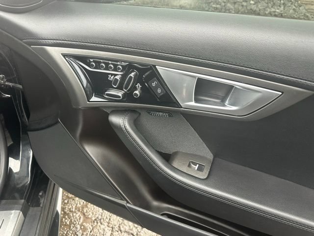 Used 2016 Jaguar F-TYPE S AWD/4WD image 17