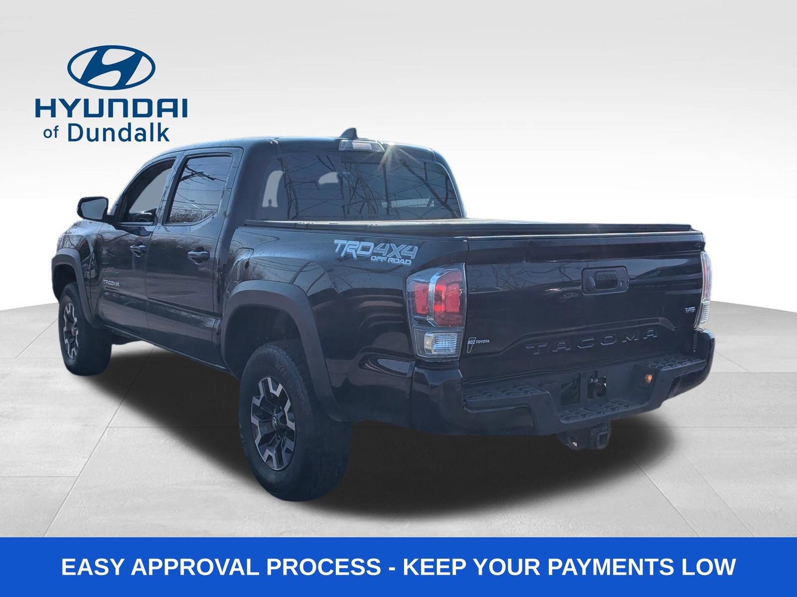 Used 2020 Toyota Tacoma TRD Off-Road w/ Technology Package image 3