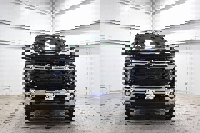 New 2026 Chevrolet Silverado 3500 LT image 2