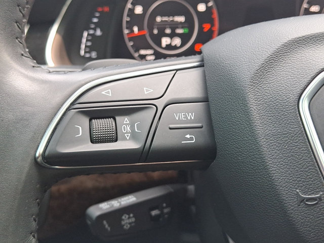 Used 2018 Audi Q7 3.0T Prestige w/ Prestige Package AWD/4WD image 18