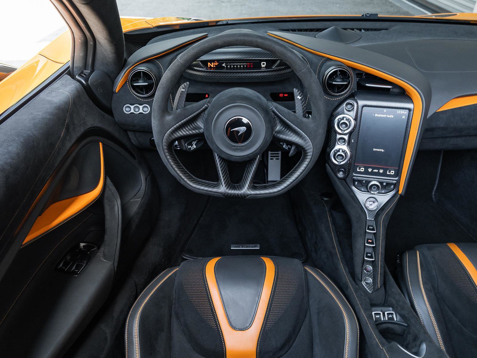 Used 2022 McLaren 720S Performance RWD image 24