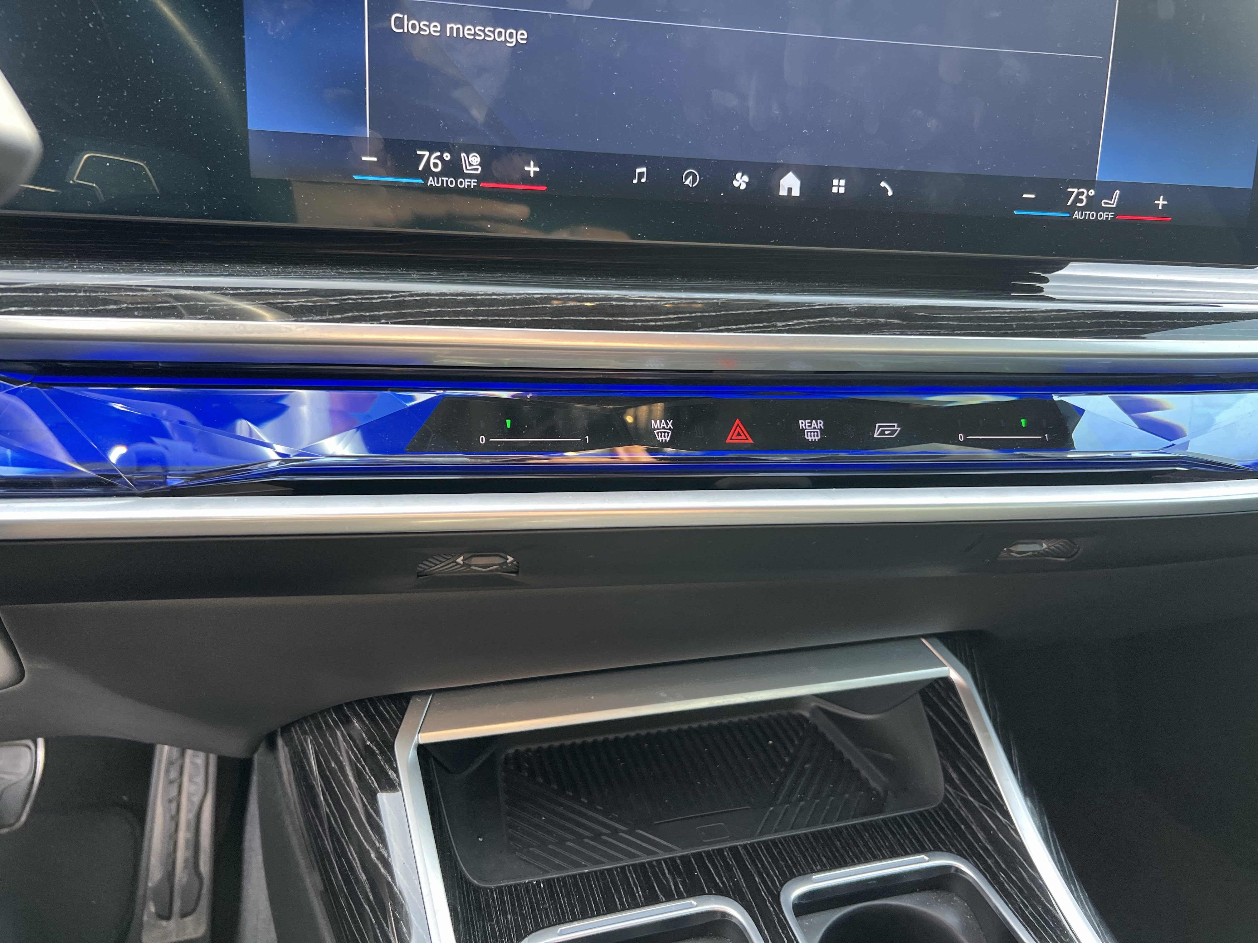 Used 2023 BMW 740i w/ Executive Package image 26