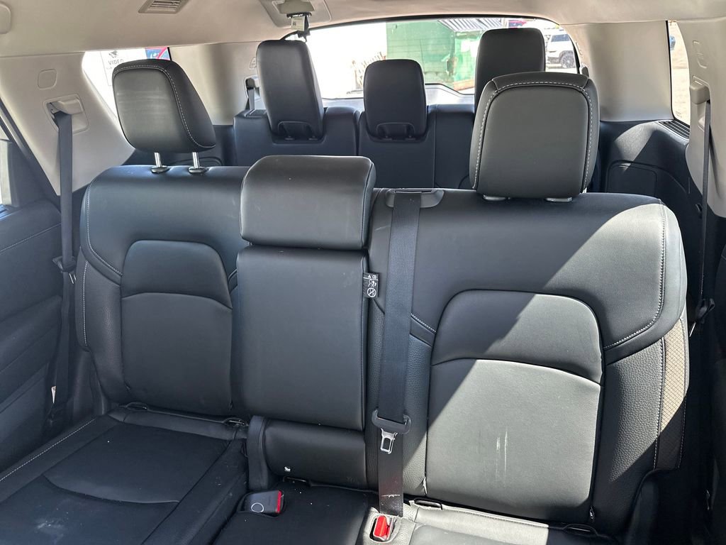 Used 2024 Nissan Pathfinder SL FWD image 20
