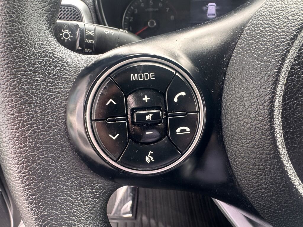 Used 2021 Kia Soul LX image 23