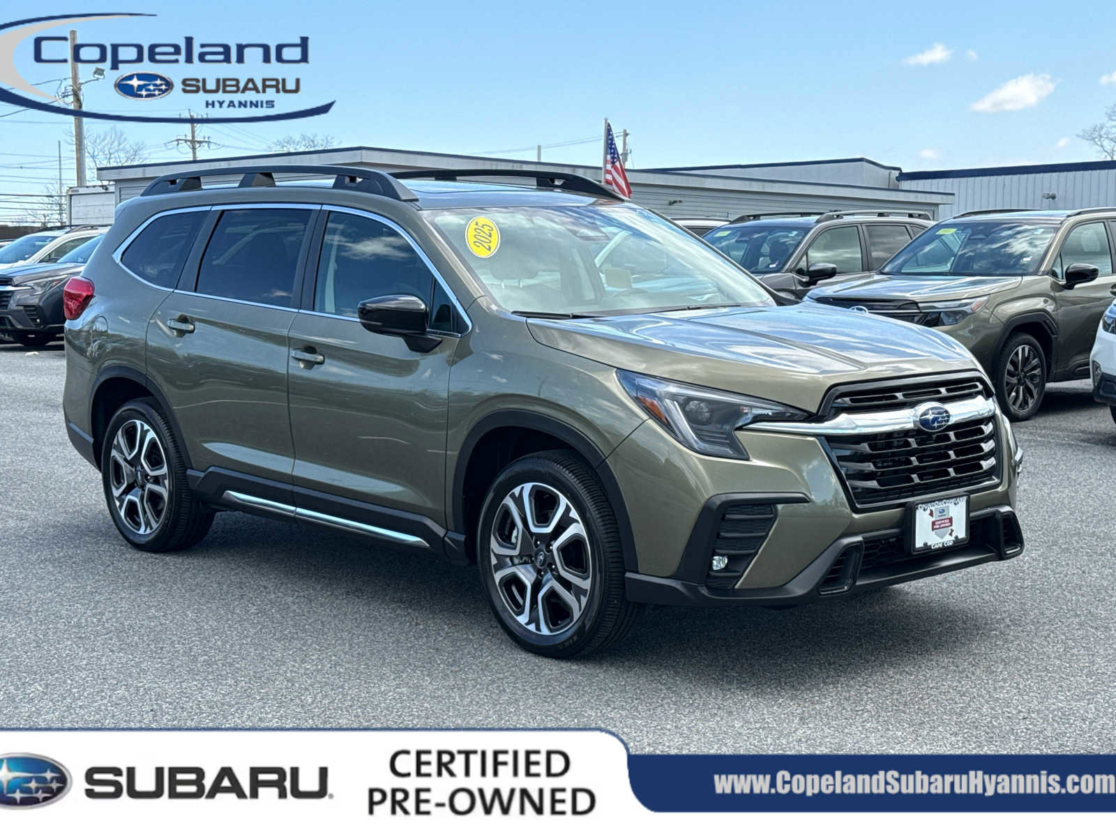Certified 2025 Subaru Ascent Limited AWD/4WD image 1