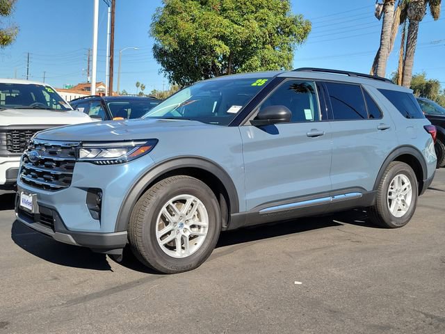 Used 2025 Ford Explorer Active w/ Active Comfort Package RWD image 26