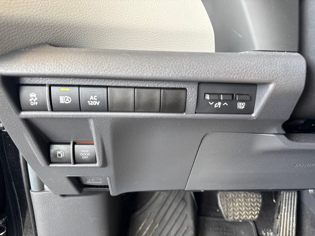 Used 2024 Toyota Sienna Limited AWD/4WD image 17