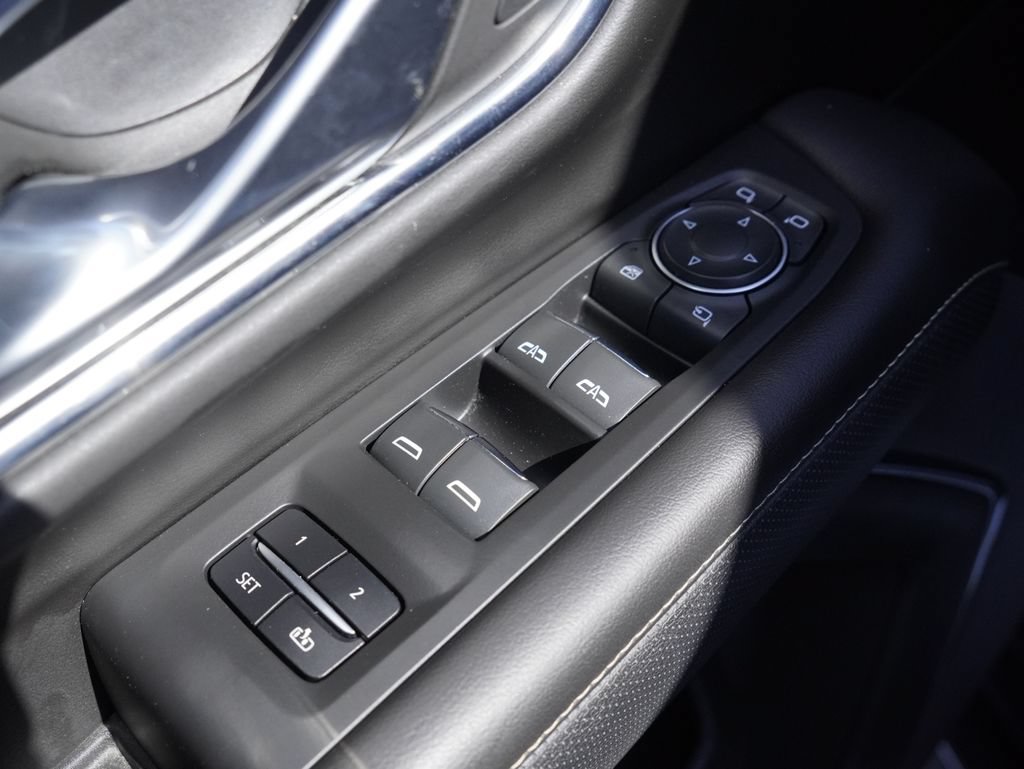 Used 2022 Chevrolet Tahoe Premier AWD/4WD image 12