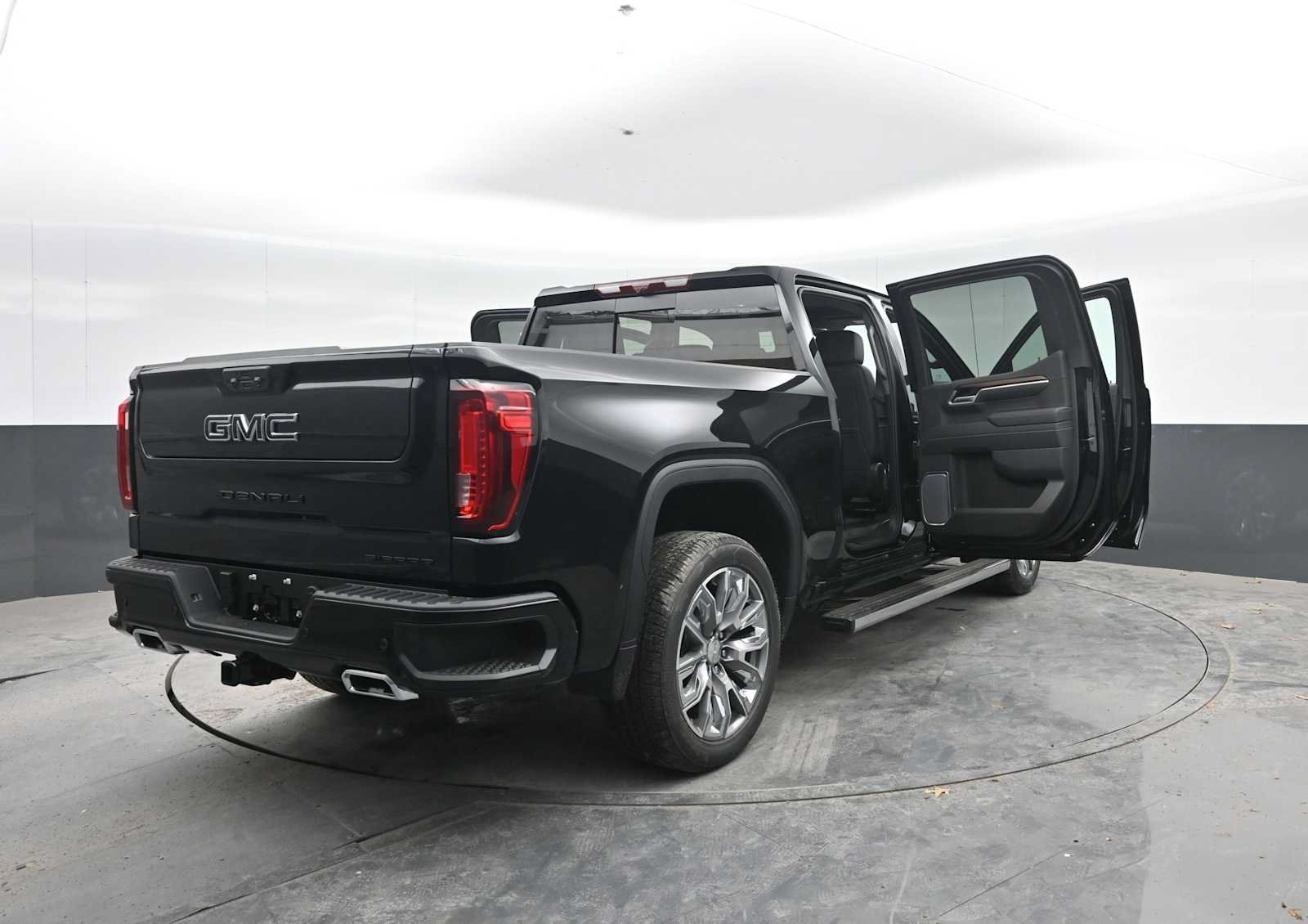 New 2026 GMC Sierra 1500 Denali w/ Denali Reserve Package AWD/4WD image 37