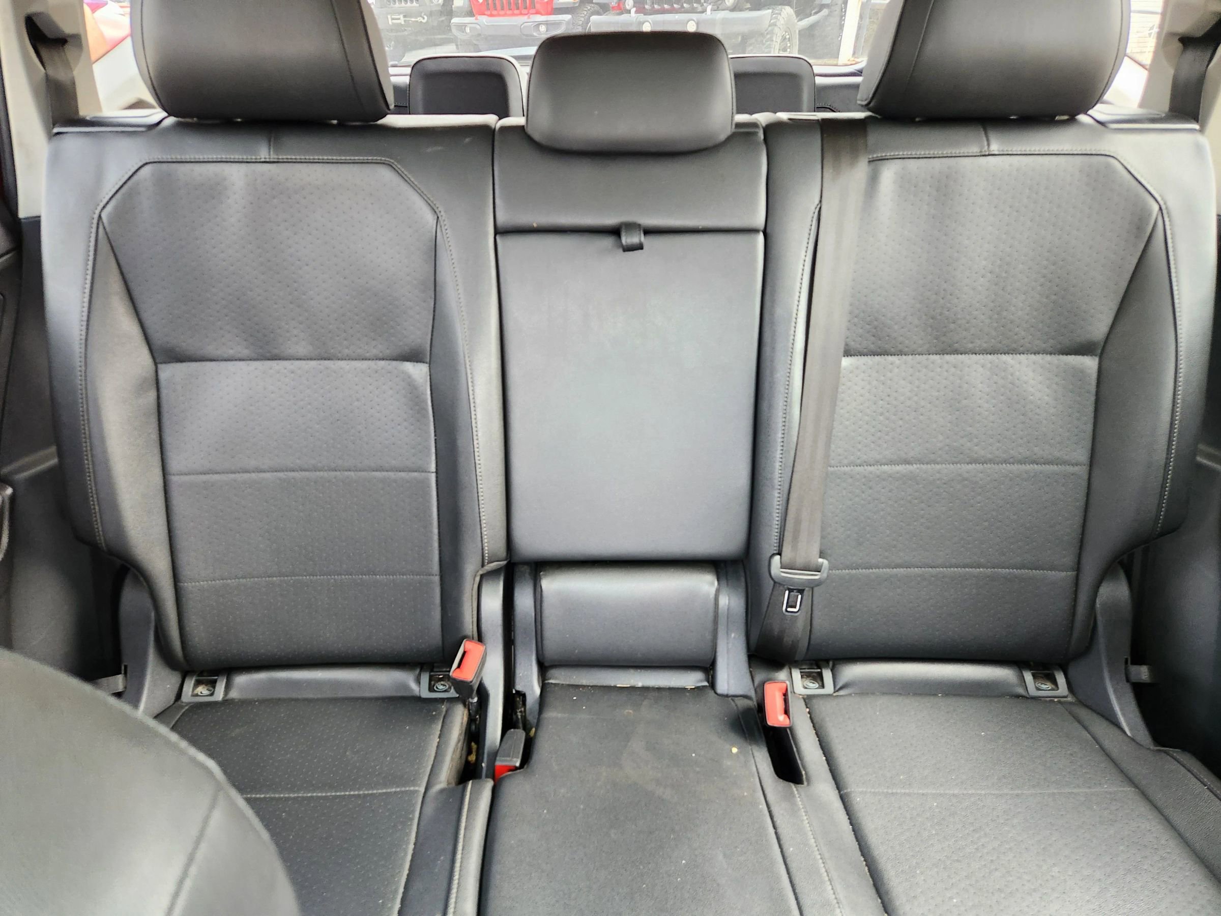 Used 2020 Volkswagen Tiguan SE FWD image 16