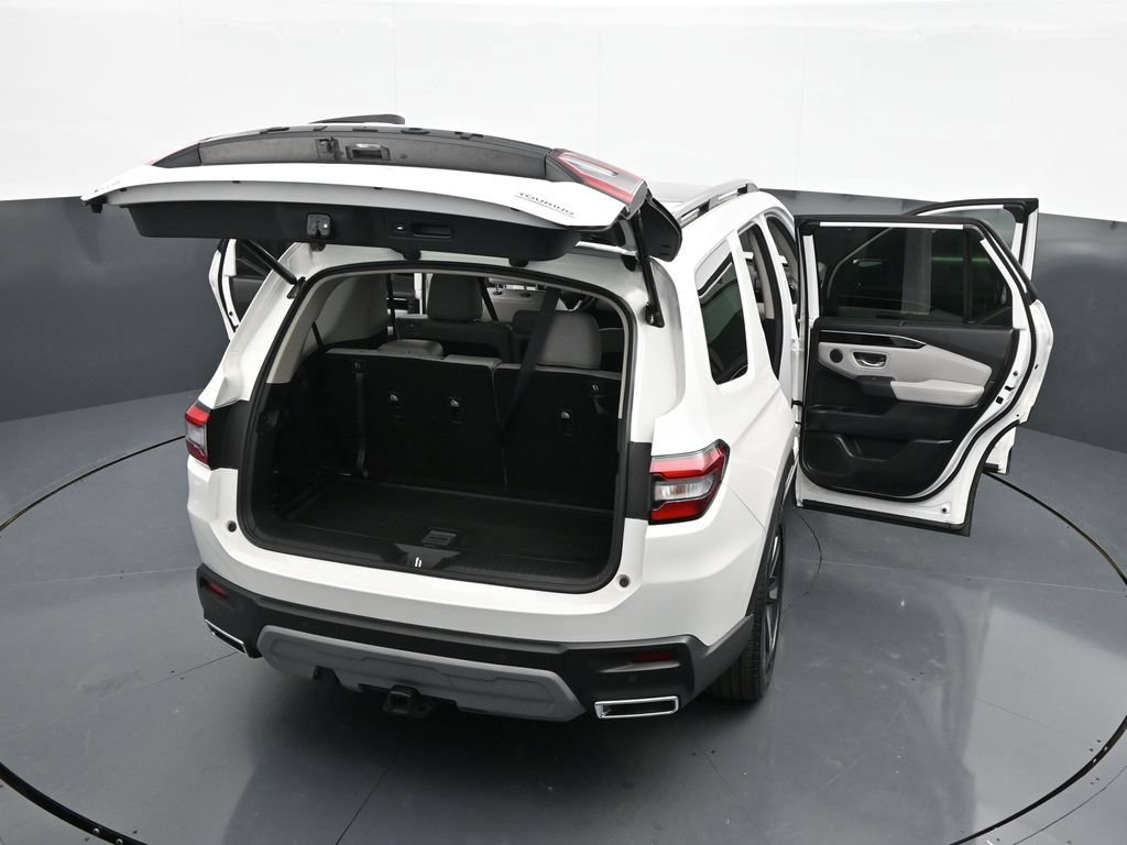 Used 2025 Honda Pilot Touring image 43
