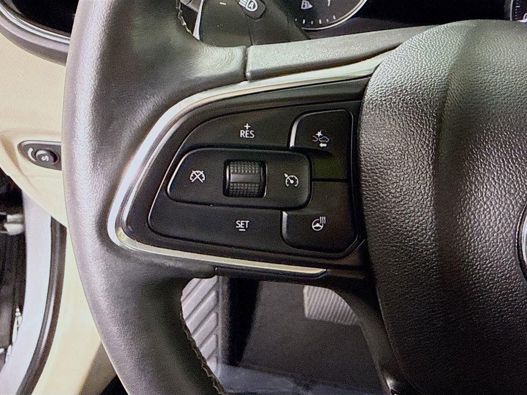 Used 2023 Buick Envision Avenir image 23